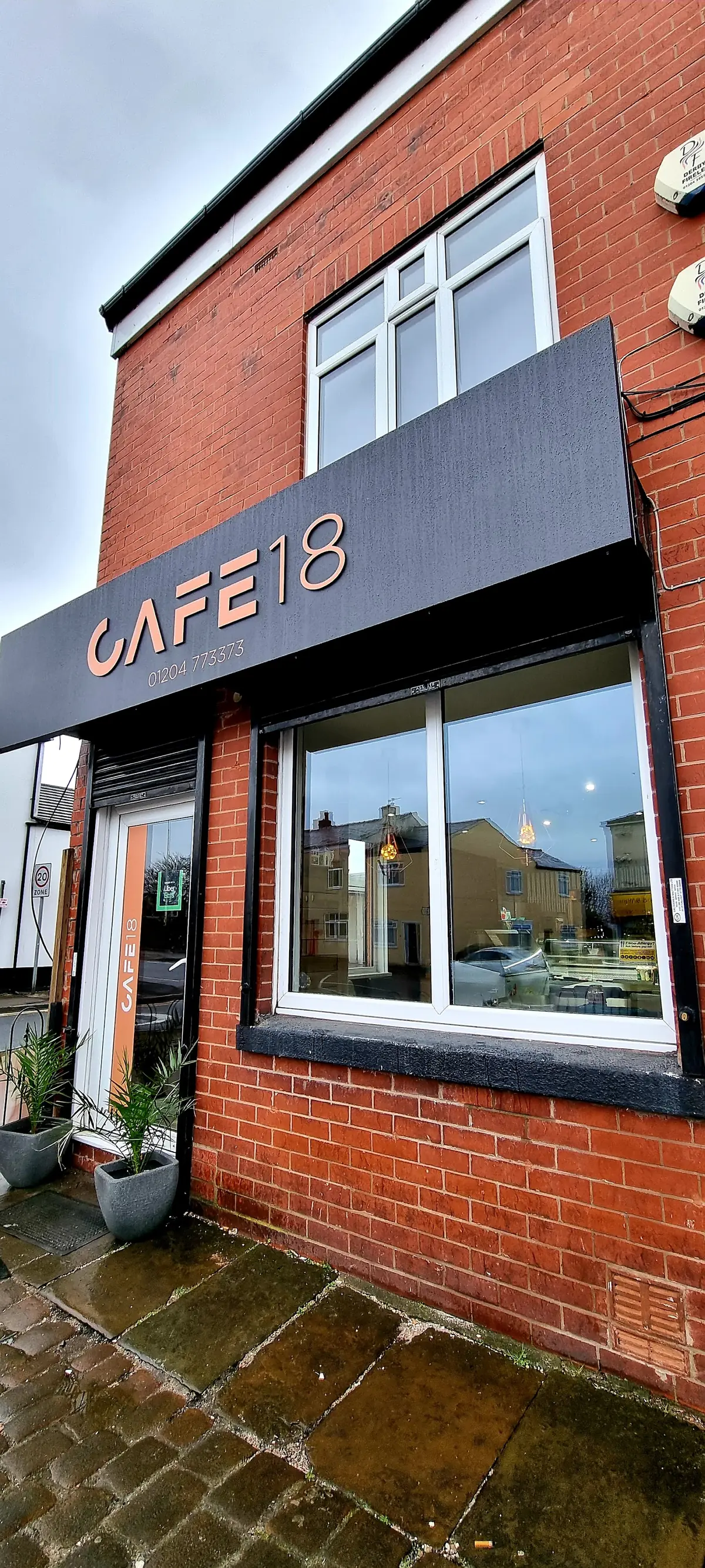 Cafe 18