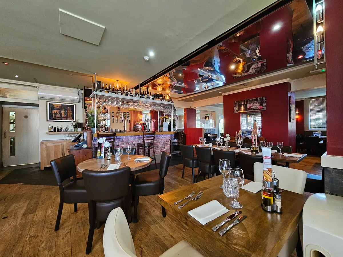 Romantica Italian Restaurant photo (photo 2 of 3)