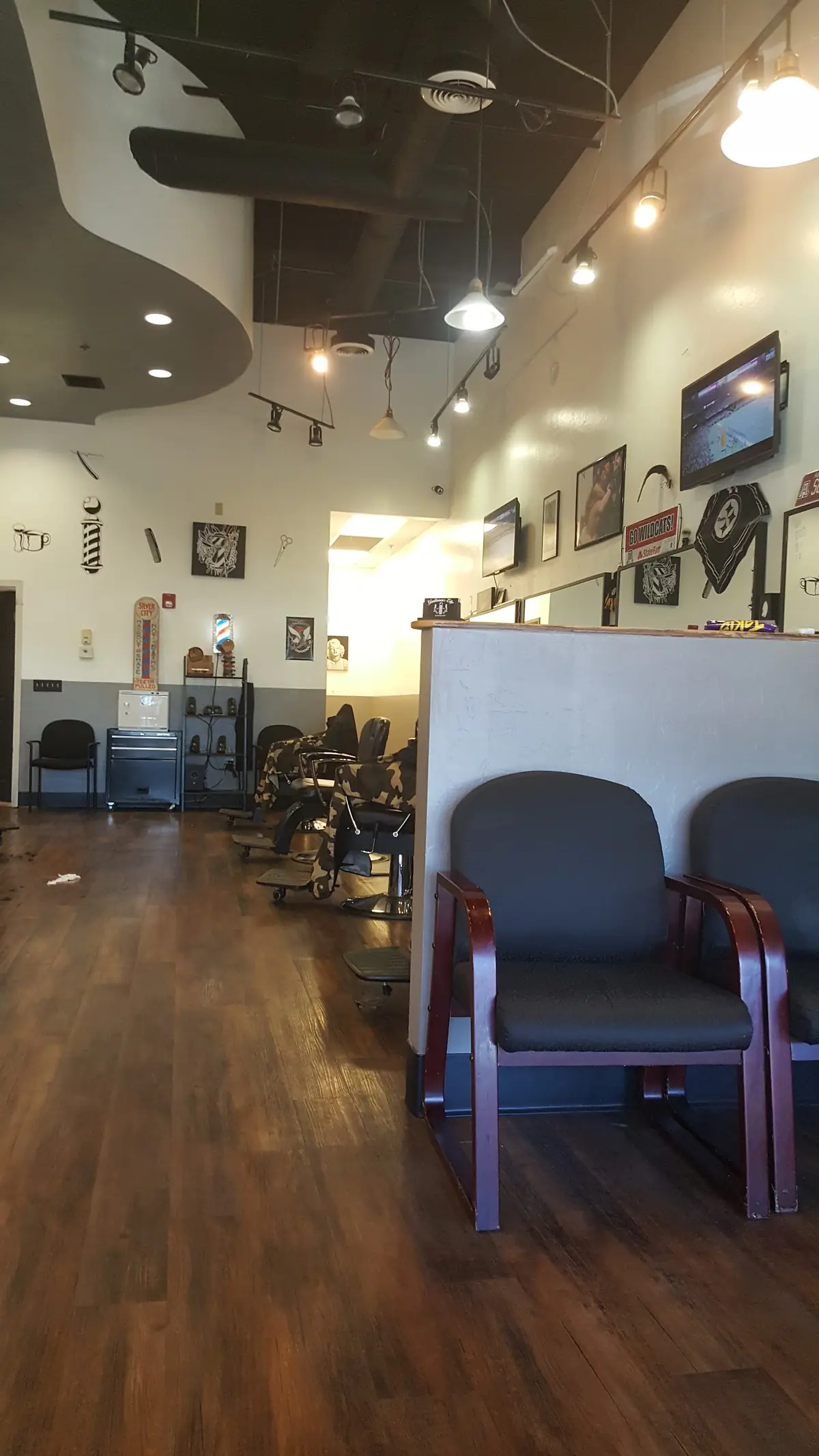 Gentlemen's Edge Barbershop photo (photo 2 of 3)