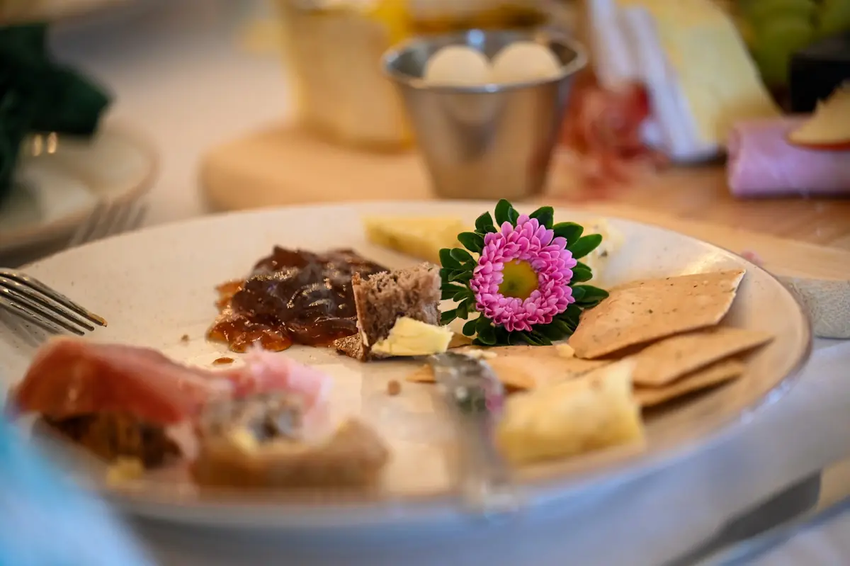 The Goose & Cuckoo Inn — Bars in Abergavenny
