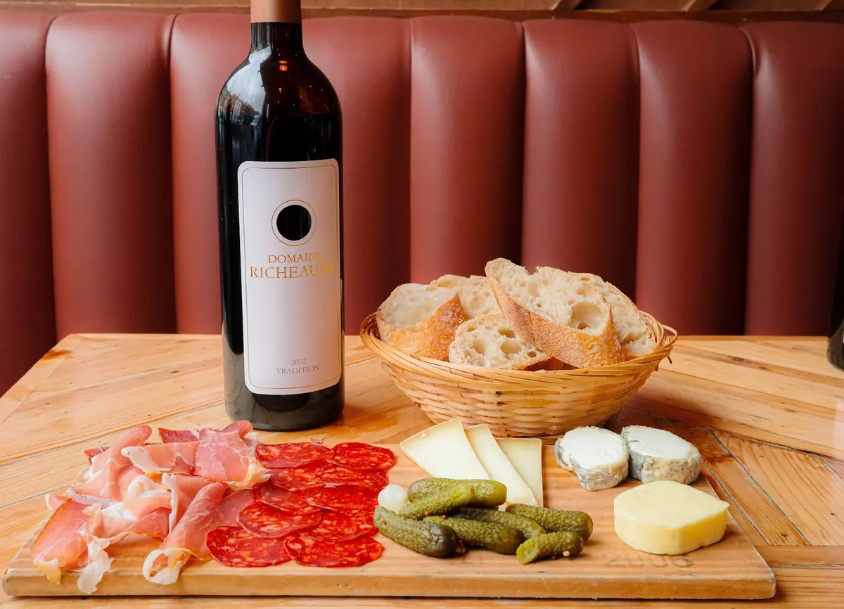 Authentique - Epicerie & Bar — Wine bars in London