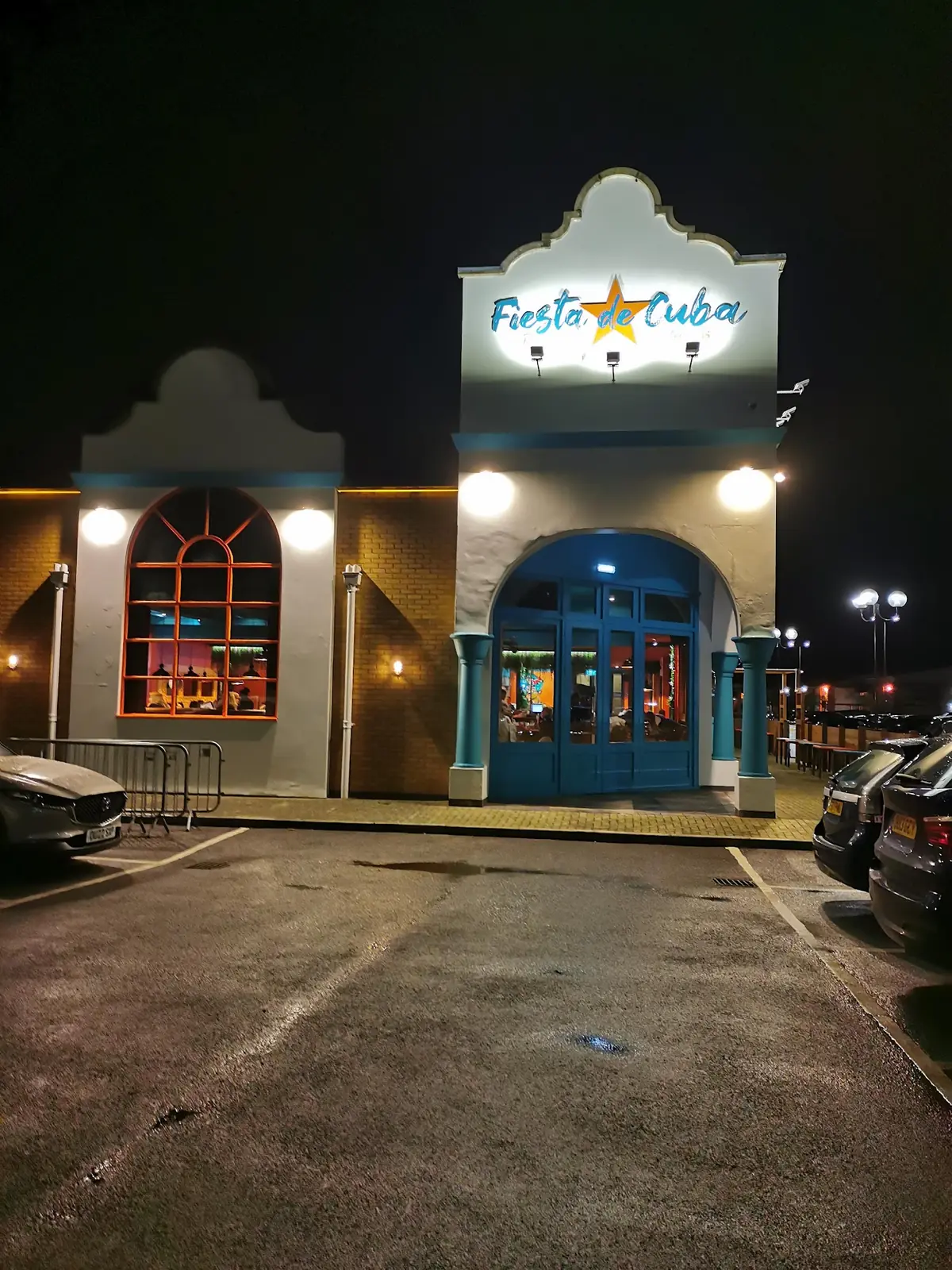 Inside Fiesta de Cuba (Swindon), Swindon