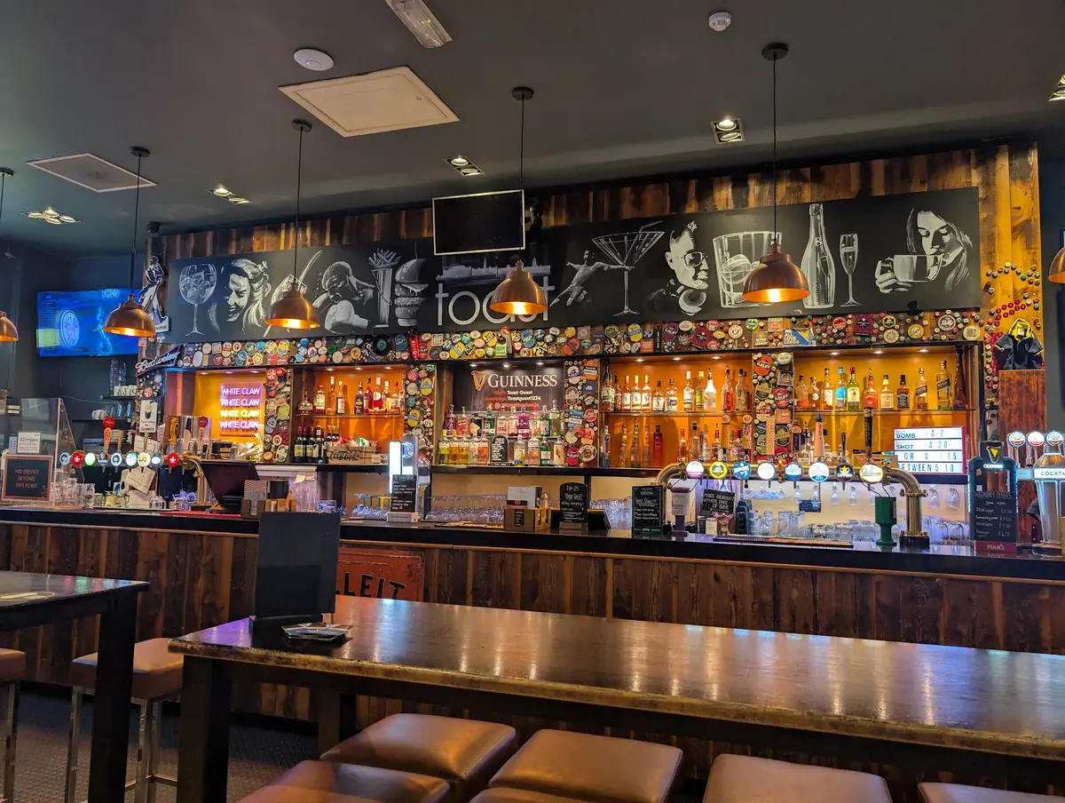 Toast Pub photo (photo 2 of 3)
