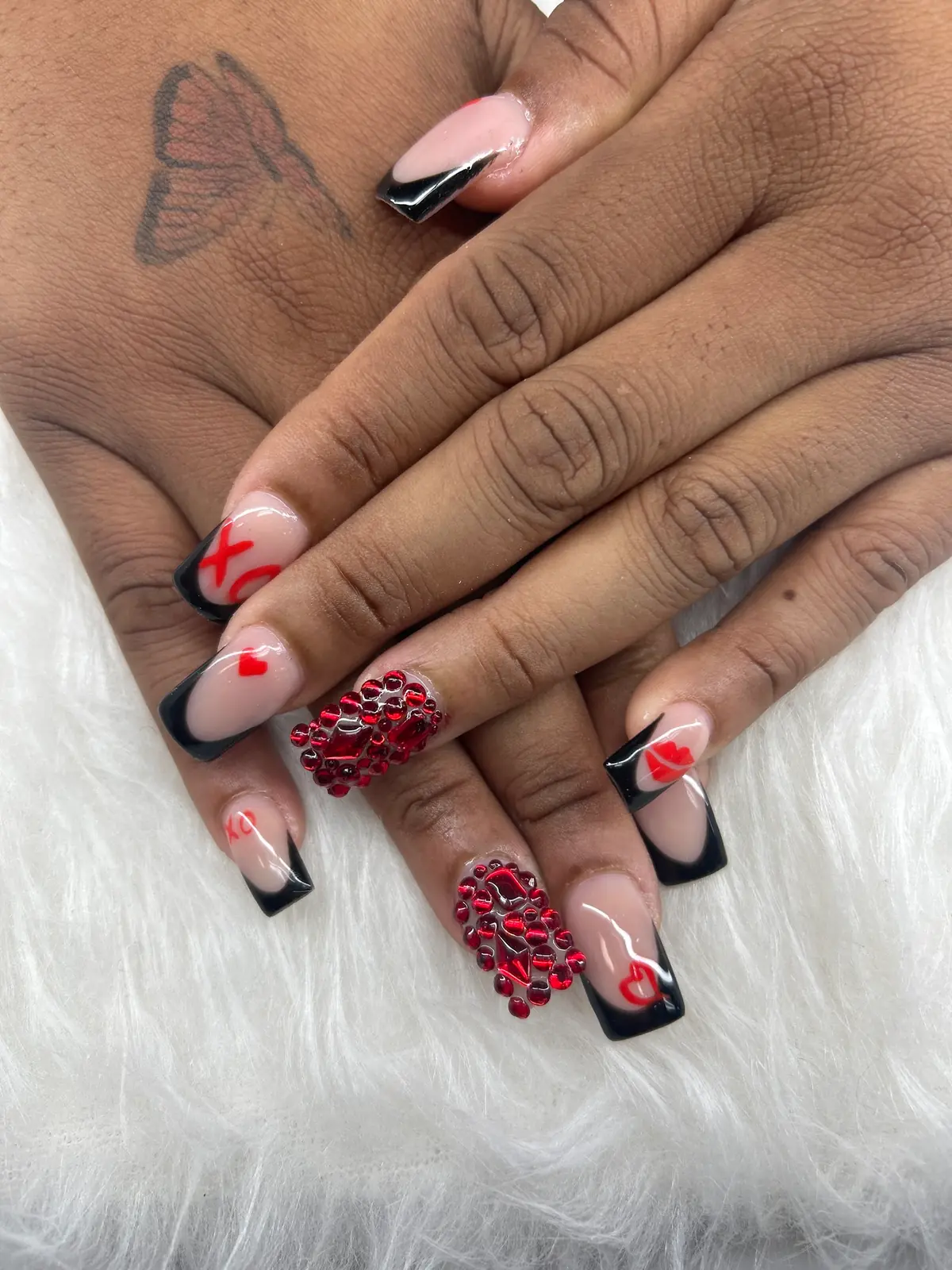 Nails 4 U