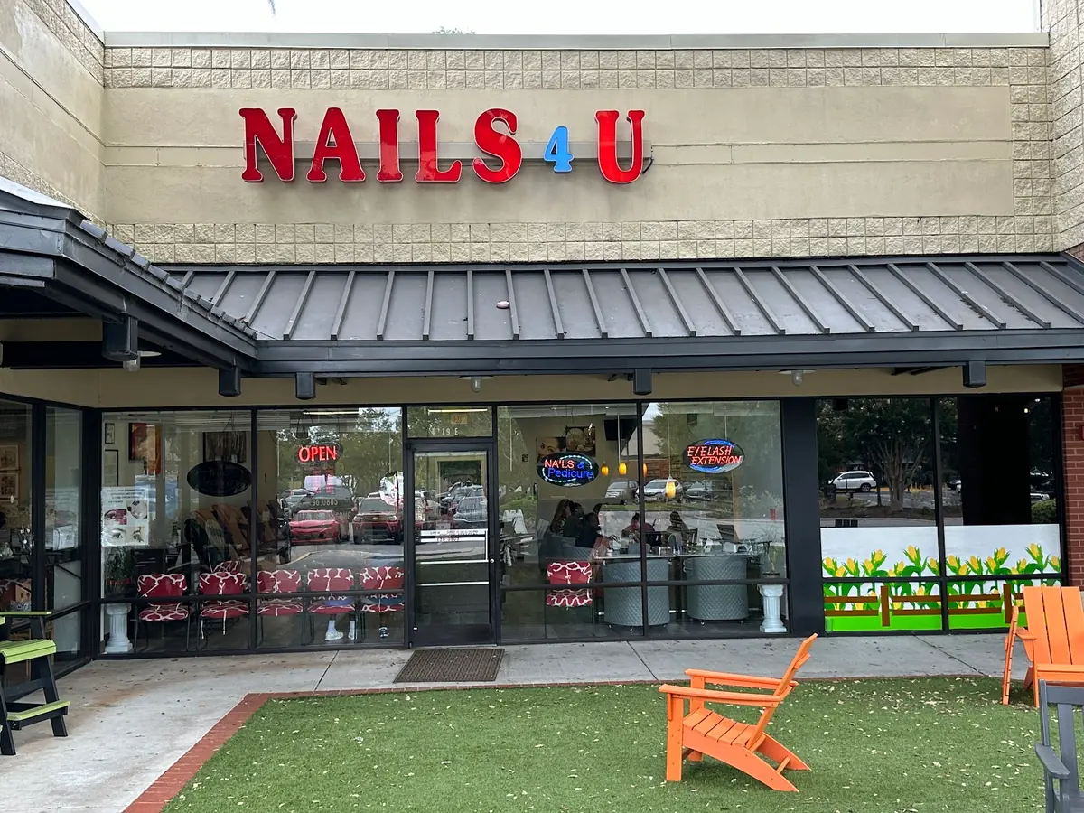 Nails 4 U photo (photo 3 of 3)
