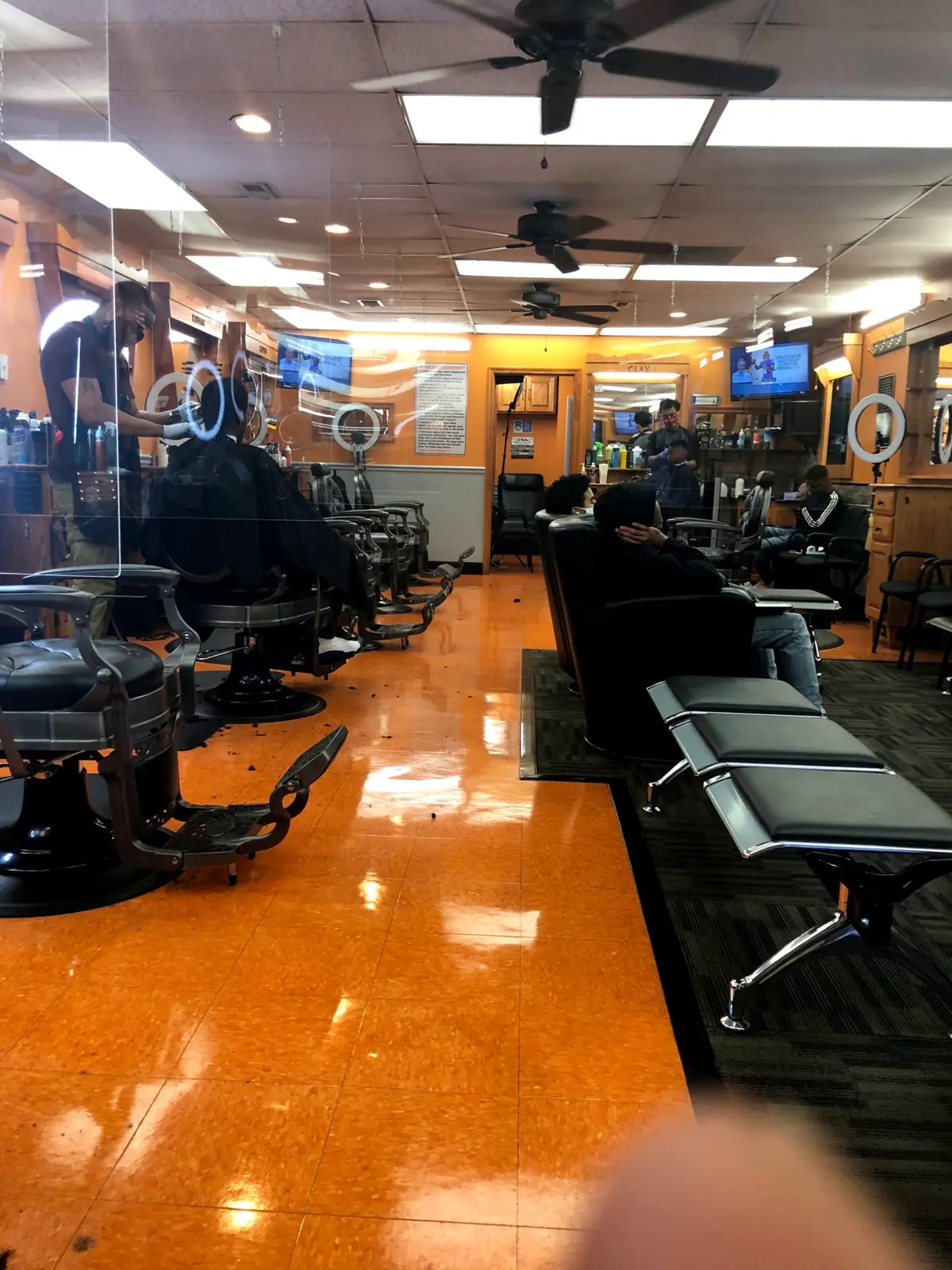 Ron's Cut Masters Barber Shop — Barbershops in Waldorf