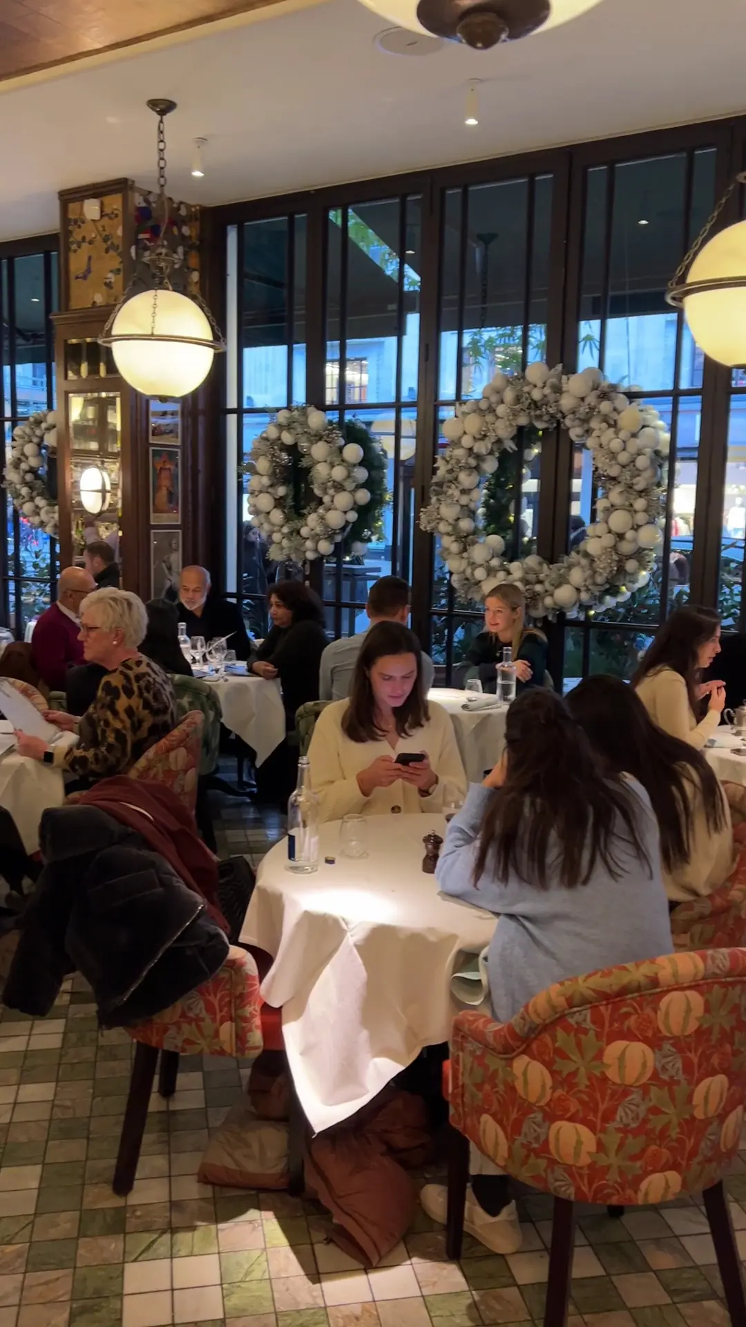 The Ivy Kensington Brasserie photo (photo 1 of 3)