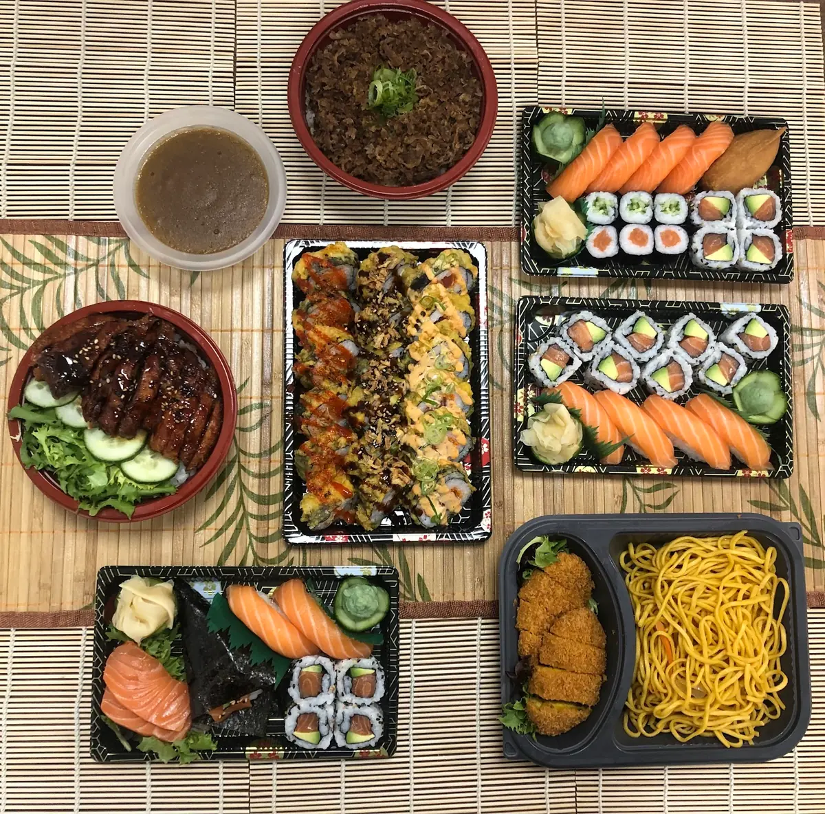 Super Sushi photo (photo 1 of 3)