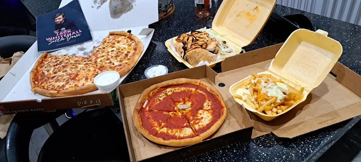 Milano's Pizza — Pizza restaurants in Grimsby