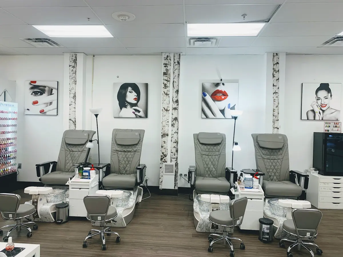 Regal Nails, Salon & Spa photo (photo 1 of 3)