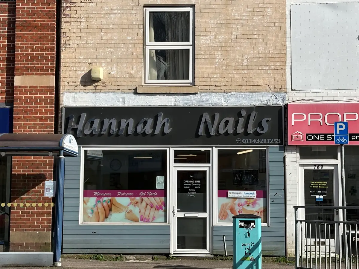 Hannah nails