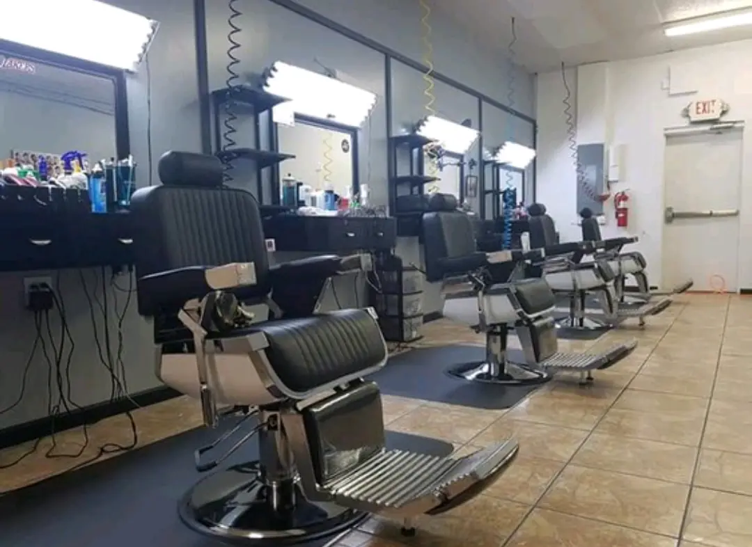 Fade Away Vazquez Barbershop photo (photo 2 of 3)