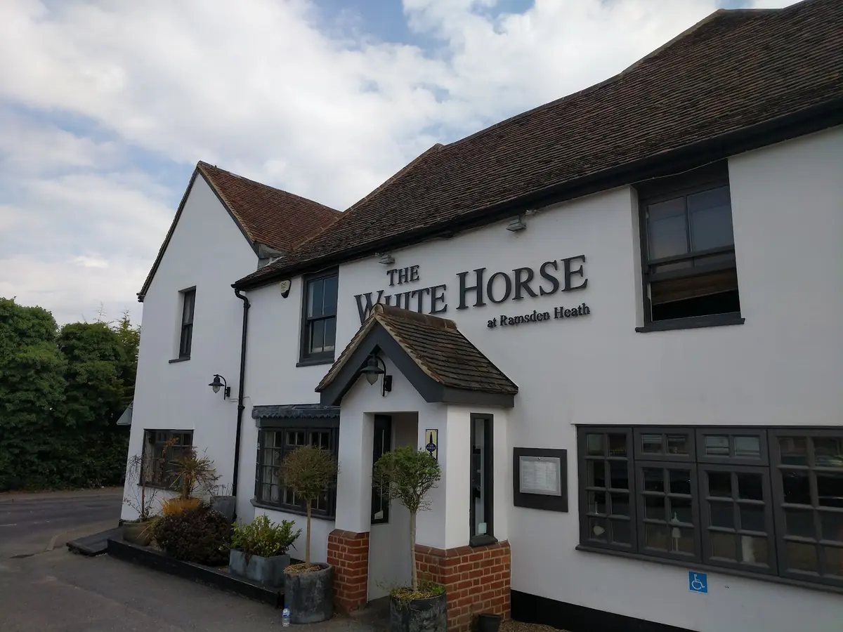 The White Horse Ramsden Heath — Bars in Billericay