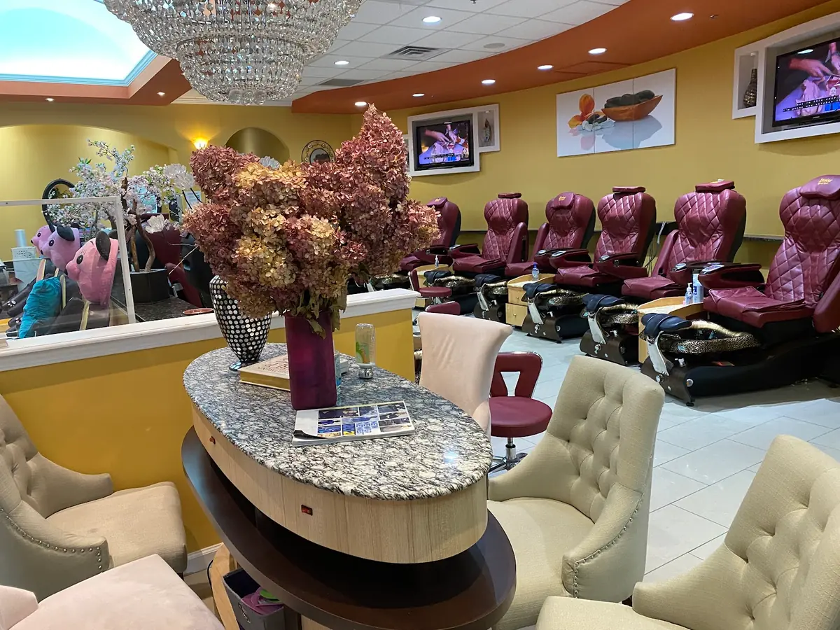 Divine Spa & Nails photo (photo 3 of 3)