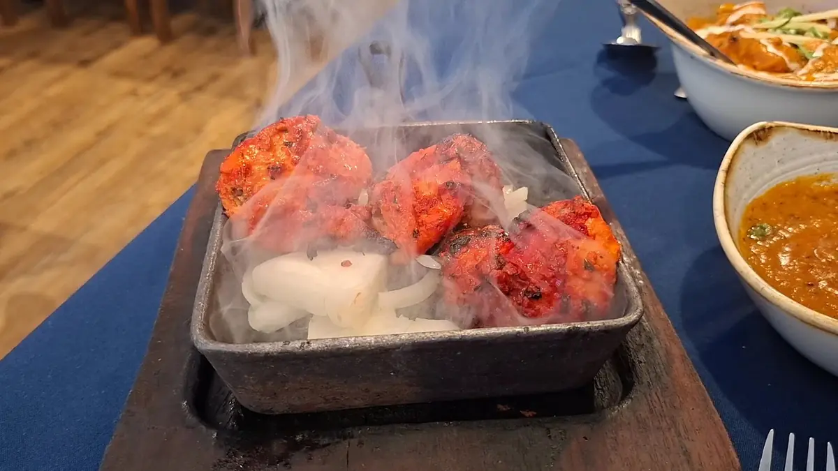 Mint leaf Nepalese and indian restaurant photo (photo 1 of 3)