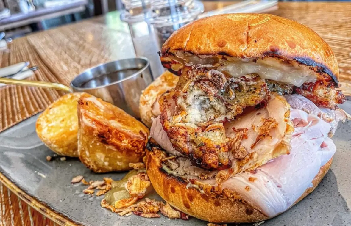 The Local Lounge — Restaurants in Manchester