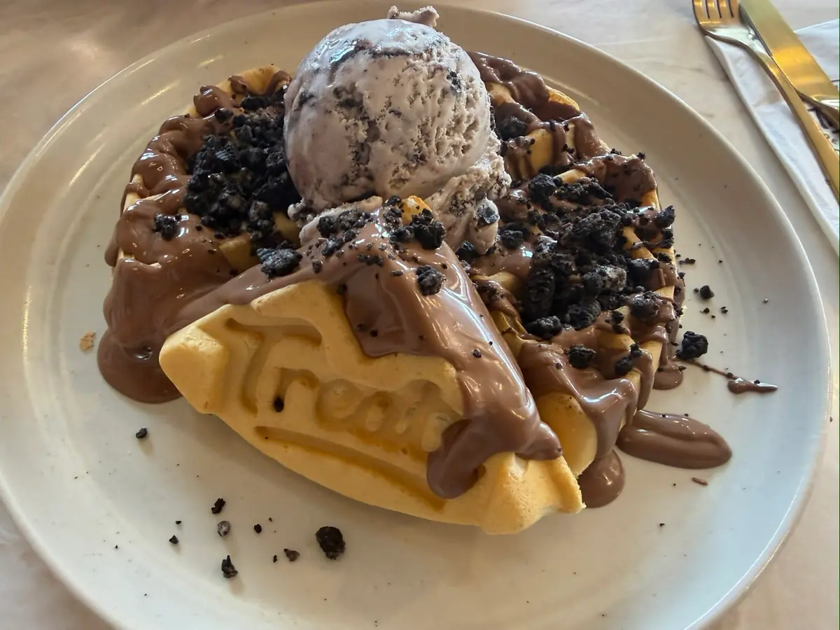 Treatz Desserts photo (photo 3 of 3)