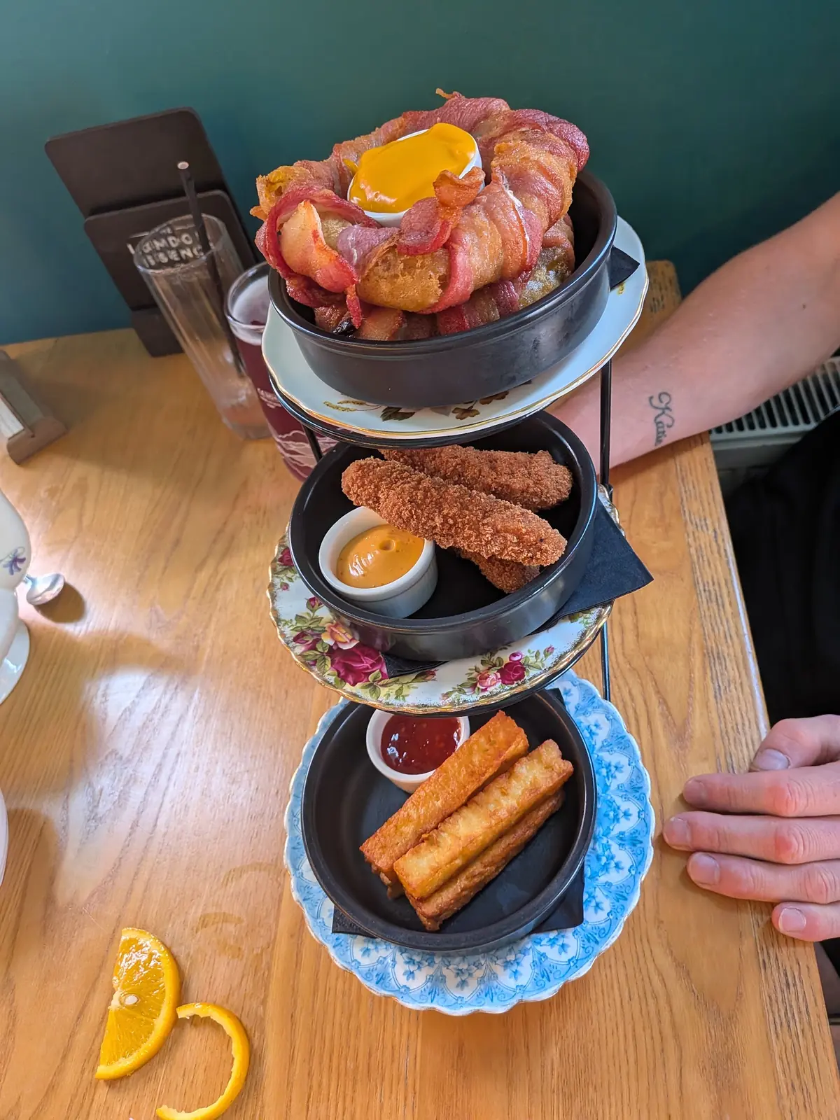 Tipsy Teapot - Restaurant - Bar - Lincoln photo (photo 3 of 3)