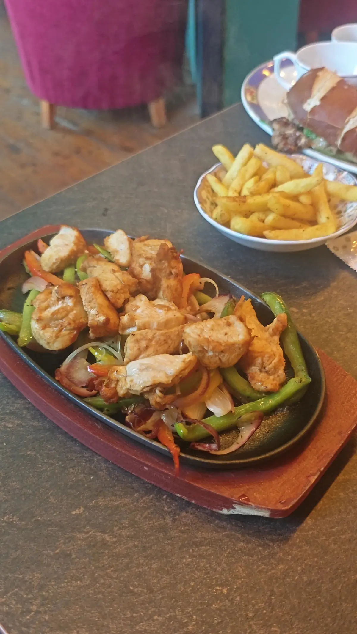 Tipsy Teapot - Restaurant - Bar - Lincoln photo (photo 1 of 3)