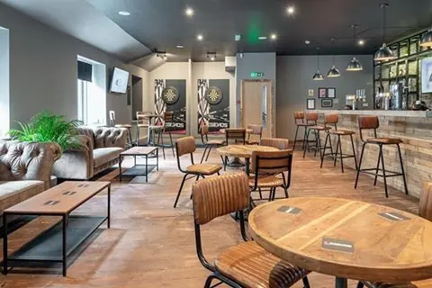 Legends Sports Bar, Aberdeen photo (photo 2 of 3)