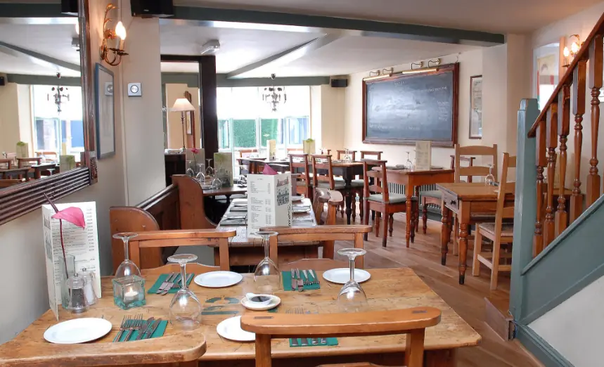 Harringtons On The Hill — Restaurants in Kenilworth