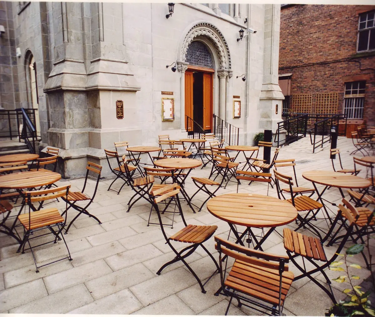 The West Kirk - JD Wetherspoon — Bars in Ayr