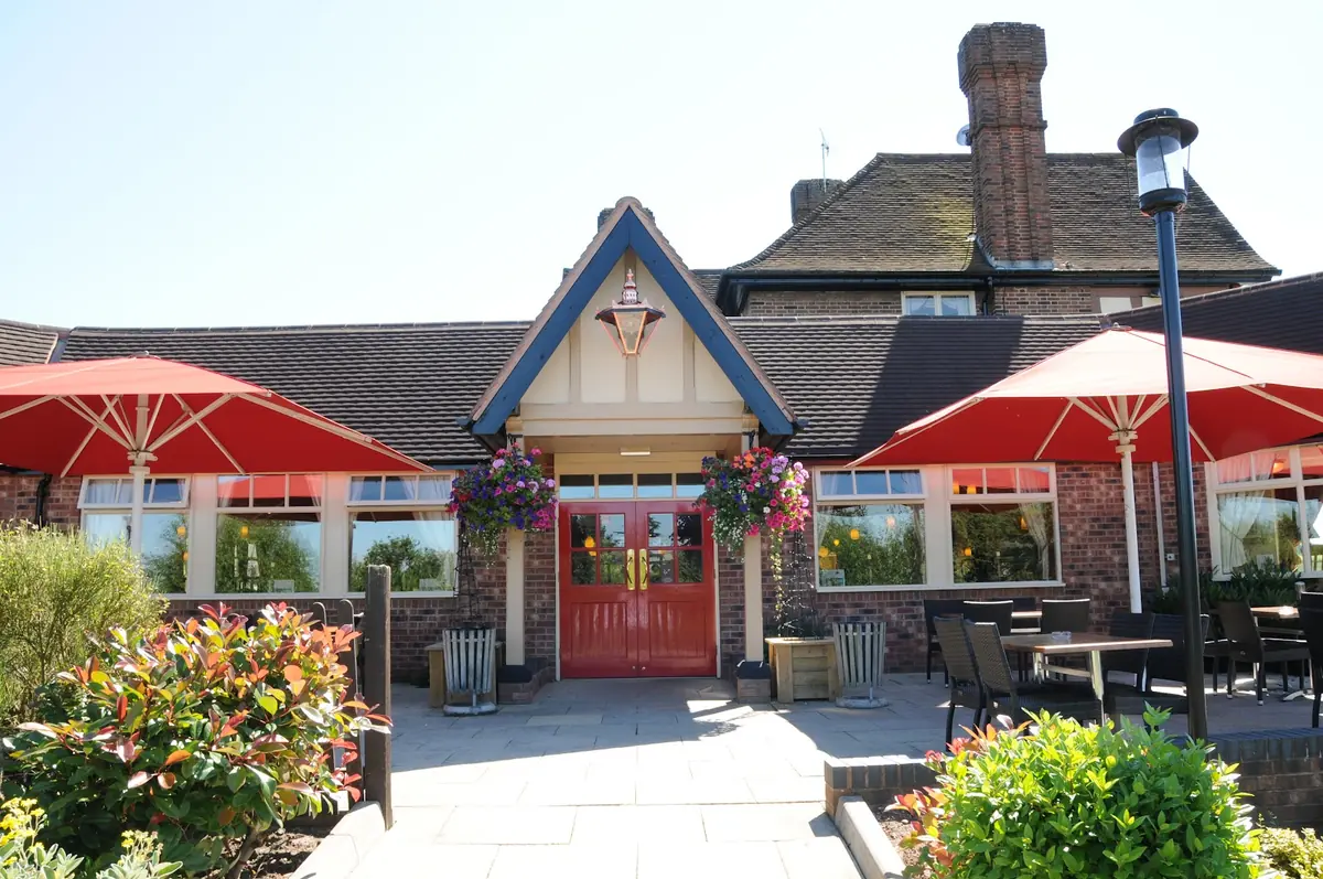 Waggon & Horses Wombourne — Bars in Wolverhampton