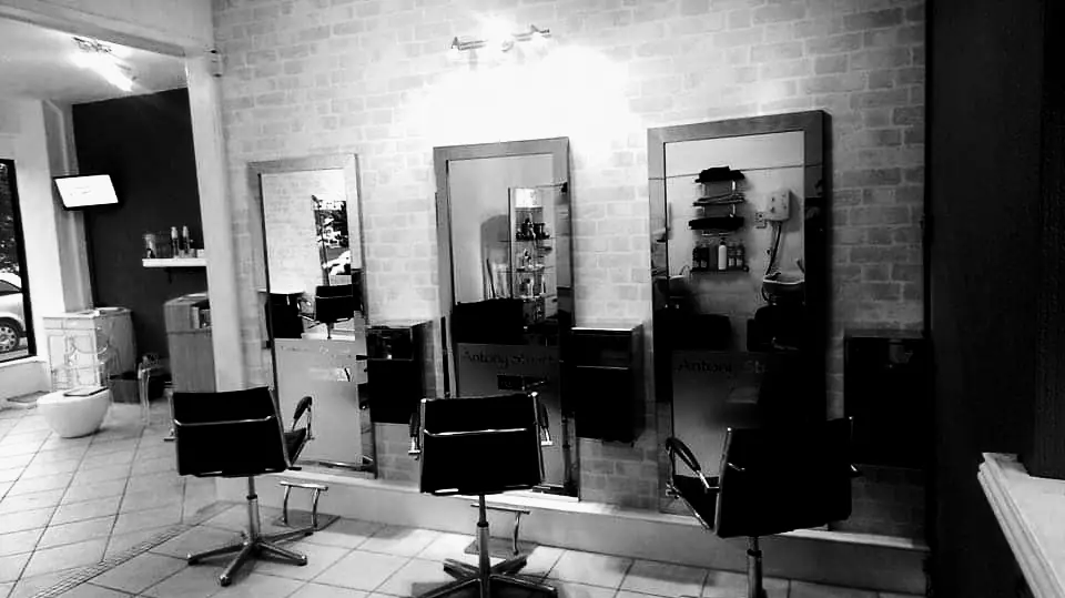 Antony Stuart Hair Studio photo (photo 2 of 3)