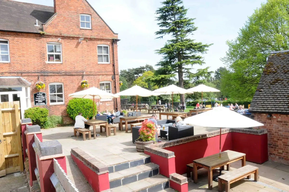 Newbold Comyn Arms