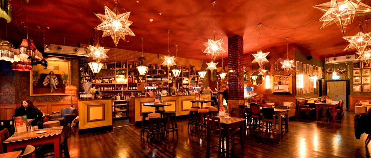 Cassio Lounge photo (photo 1 of 3)