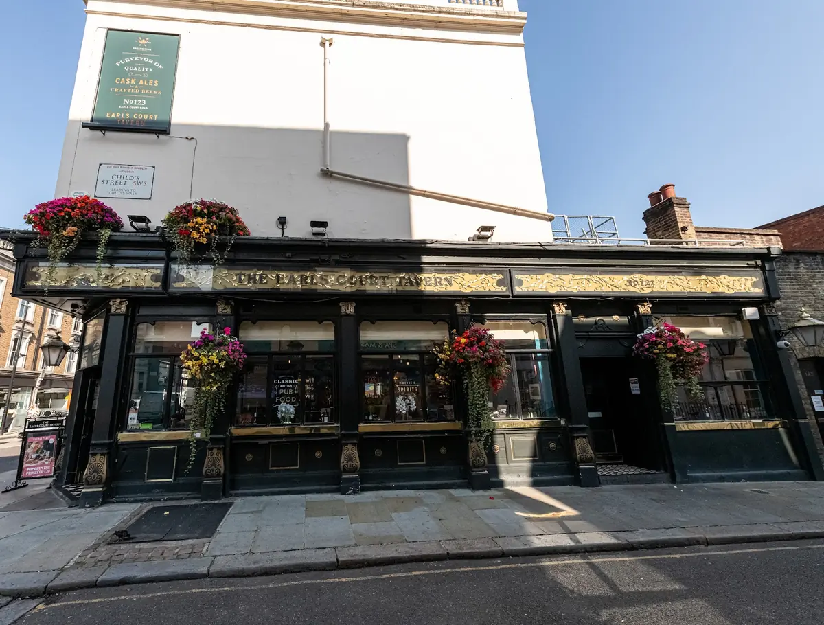 Earls Court Tavern photo (photo 1 of 3)