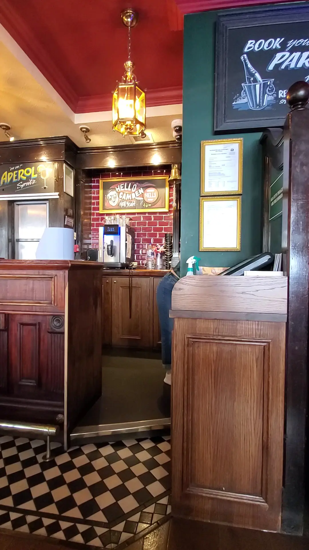 Earls Court Tavern photo (photo 2 of 3)