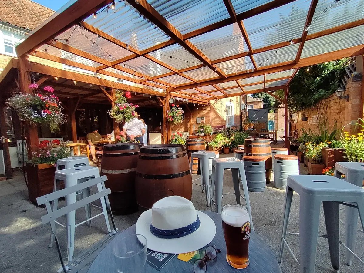 The Reindeer Inn — Bars in Southwell