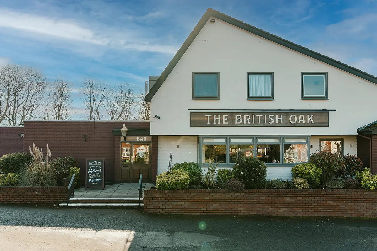 British Oak Kingswinford — Bars in Kingswinford