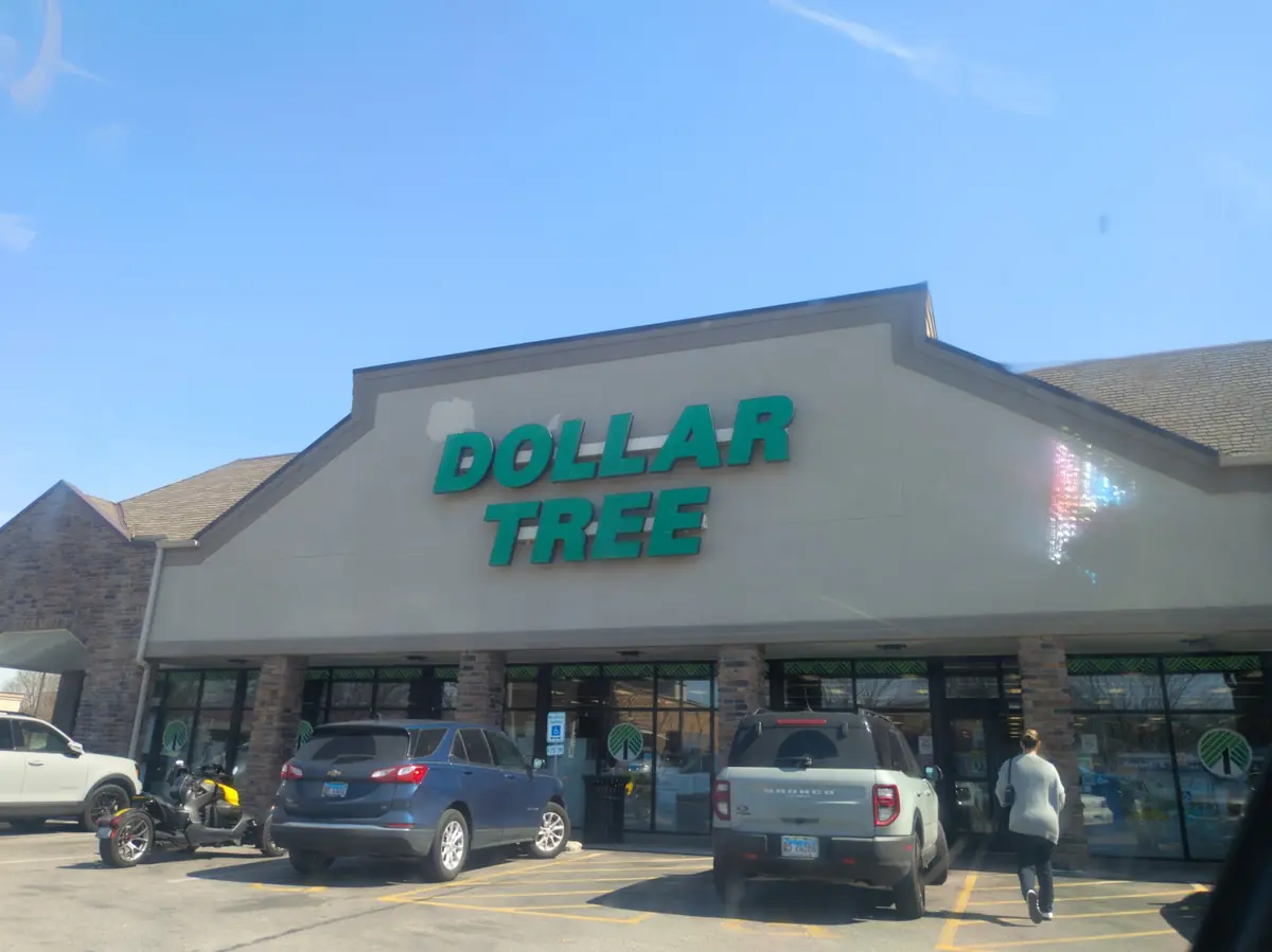Montclaire Shopping Center — Shopping Malls in Edwardsville