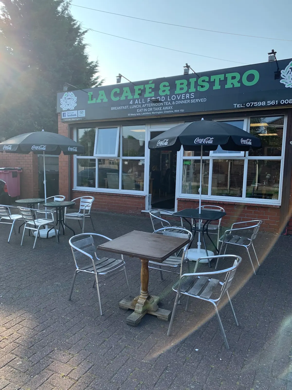 LA Cafe & Bistro photo (photo 1 of 3)