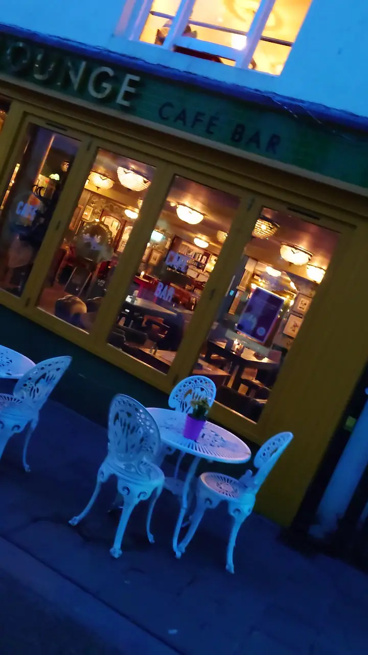 Portico Lounge photo (photo 2 of 3)
