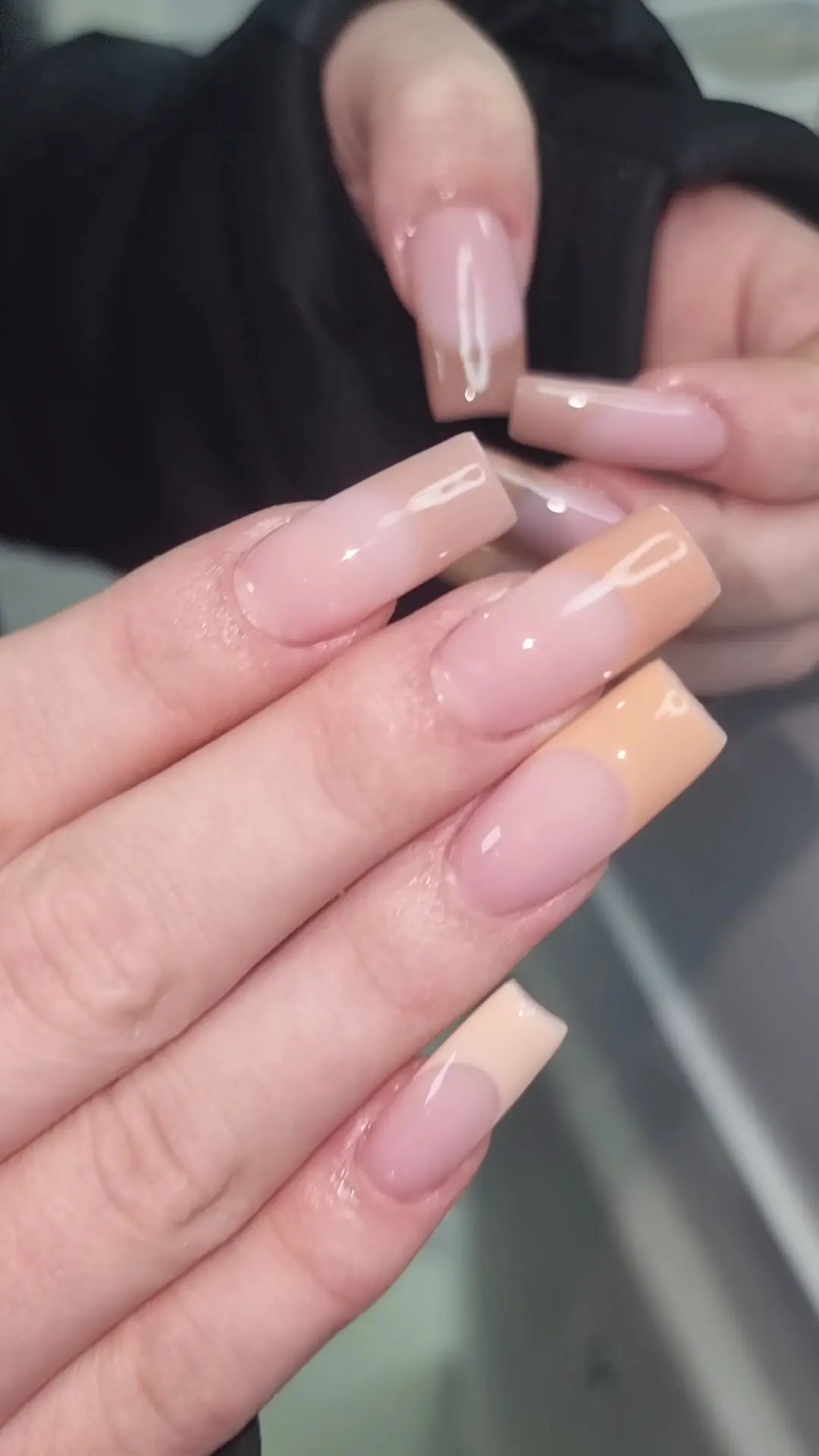 Alexie's Nails & Spa photo (photo 1 of 3)