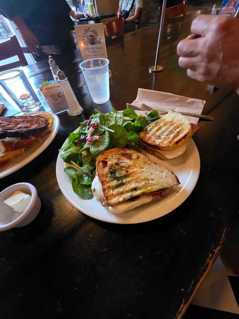 Urth Caffe photo (photo 2 of 3)