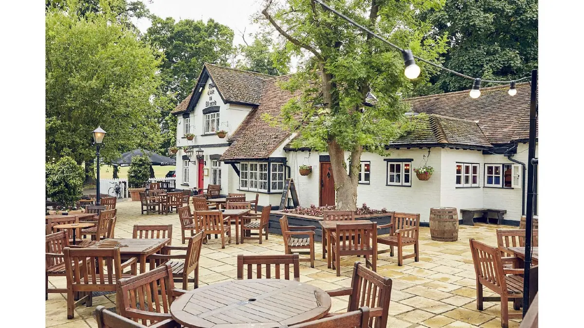 The Case is Altered — Bars in Pinner