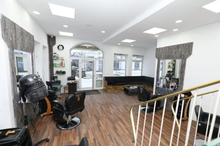 Friseur Unterhaching | Leo Hairstyling photo (photo 1 of 3)