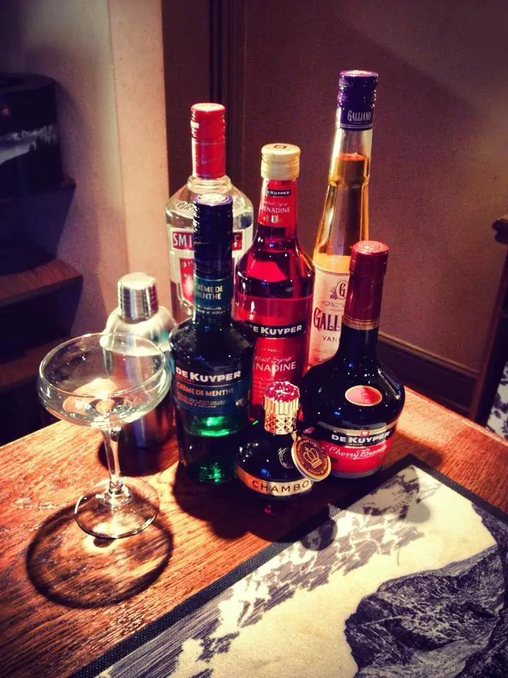 Hare & Hounds Inn, Luzley photo (photo 1 of 3)