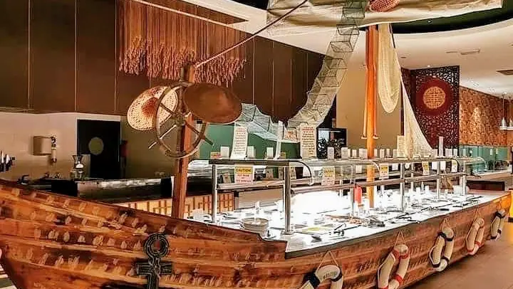 Mandarin Buffet (Restaurant) photo (photo 1 of 3)