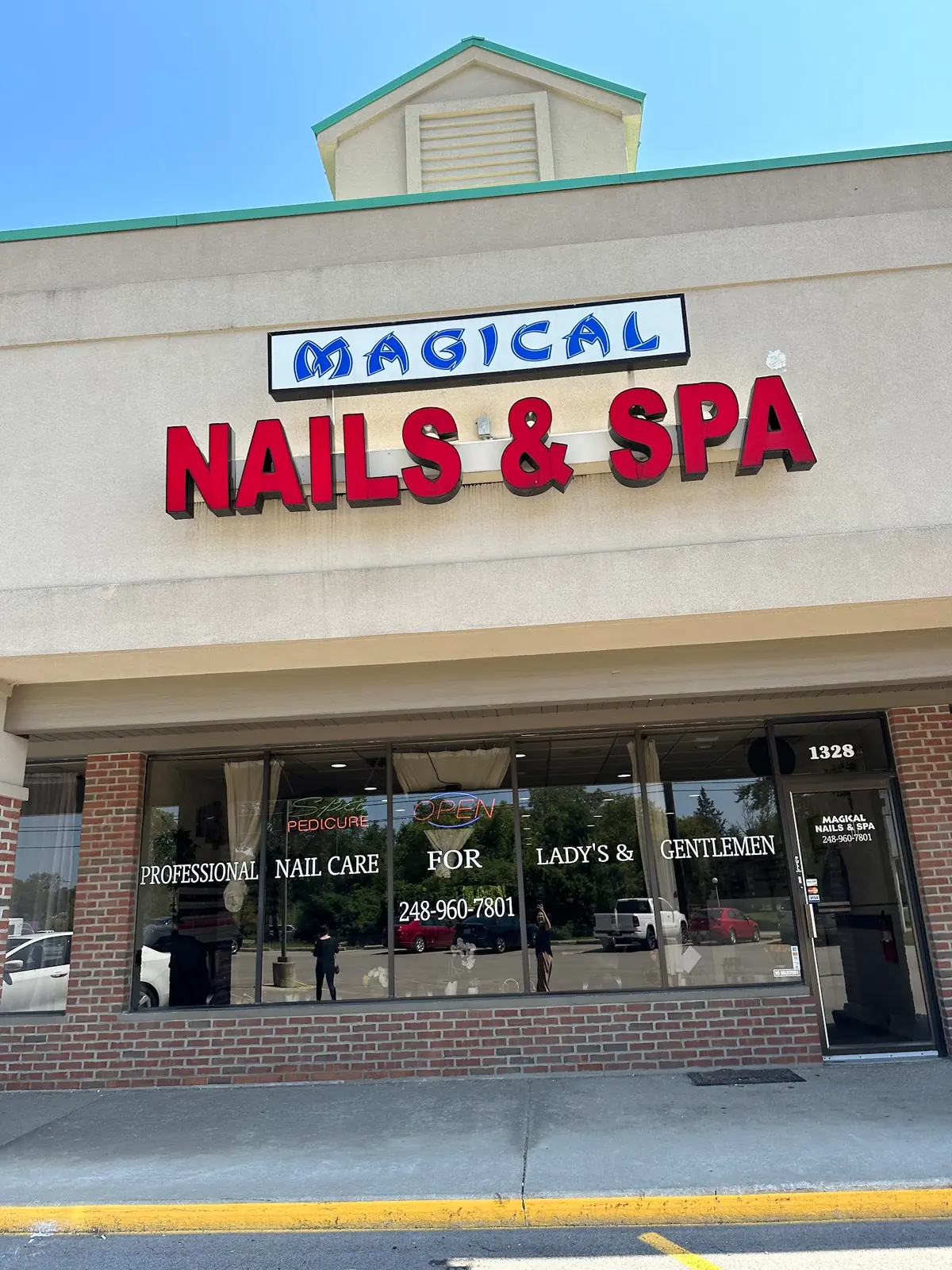 Magical Nails & Spa photo (photo 1 of 3)