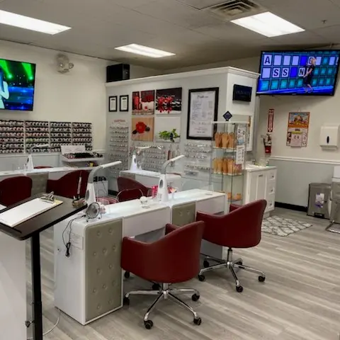 DaVi Nails Northern & 59th Ave photo (photo 2 of 3)