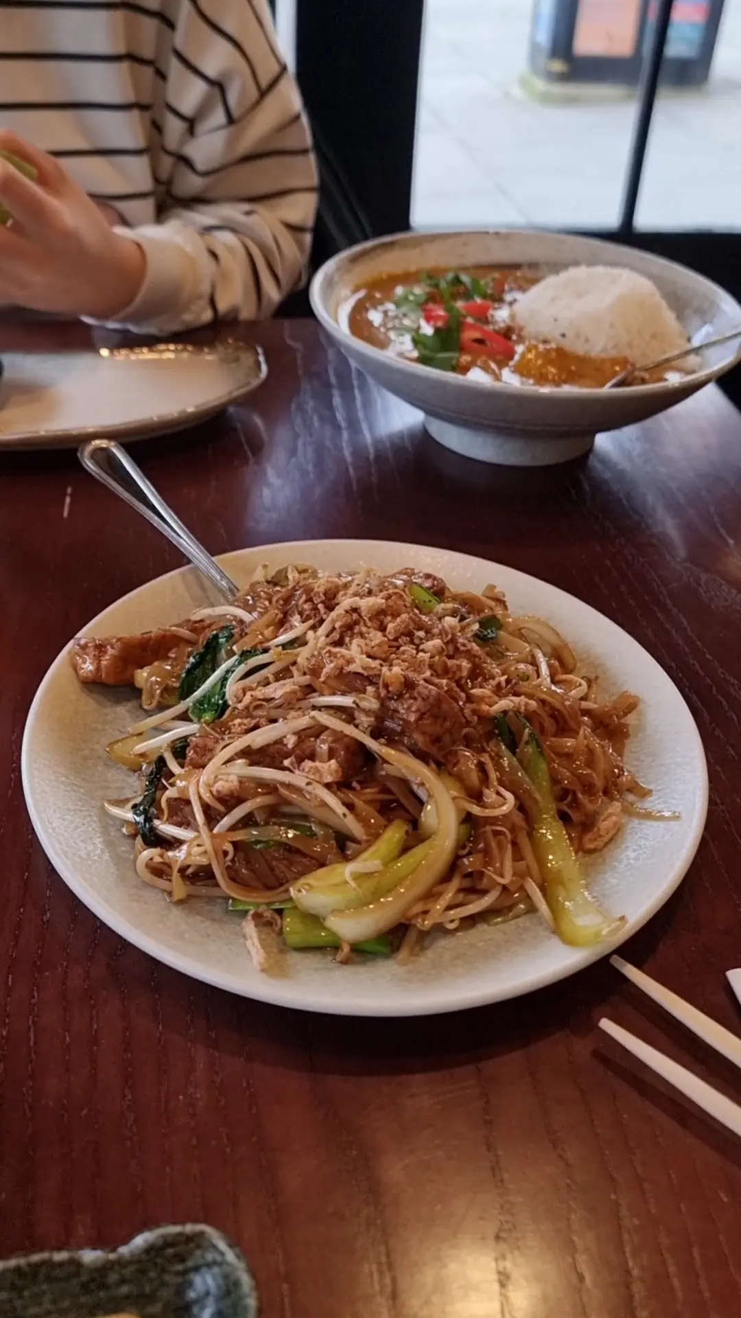 Sen Viet Quan Guildford photo (photo 1 of 3)