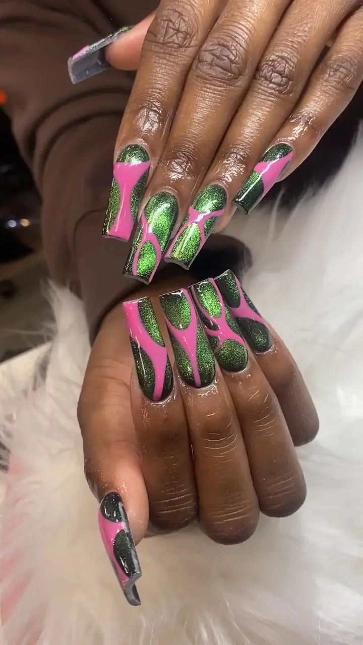 Le Chic Nail Salon photo (photo 2 of 3)