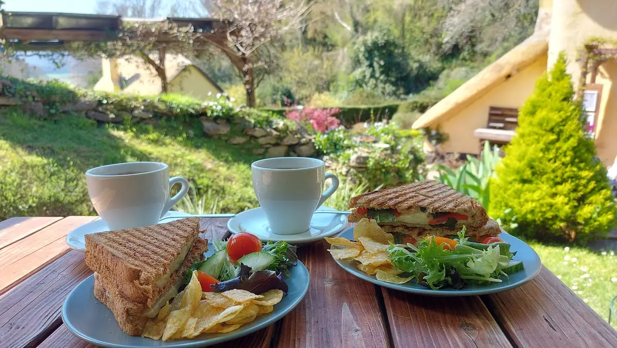 Periwinkle Cottage Tea Room photo (photo 3 of 3)