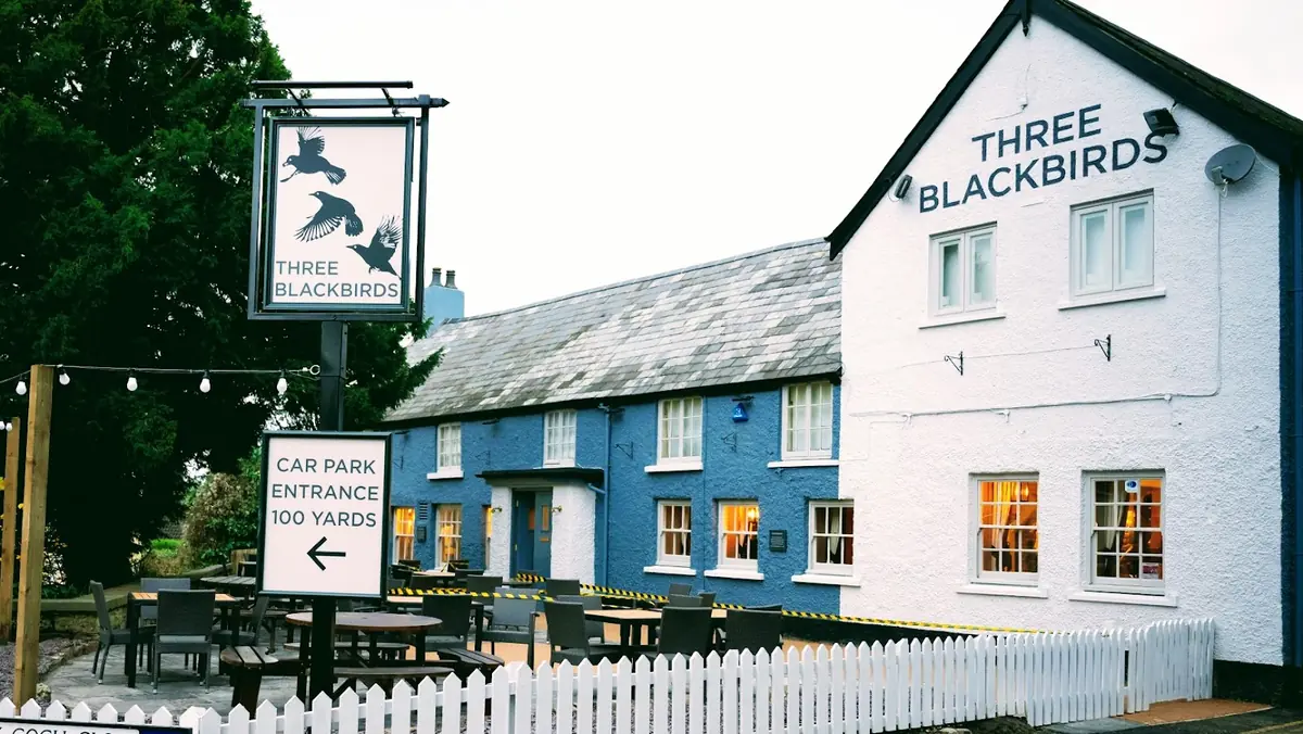 Three Blackbirds Inn photo (photo 3 of 3)