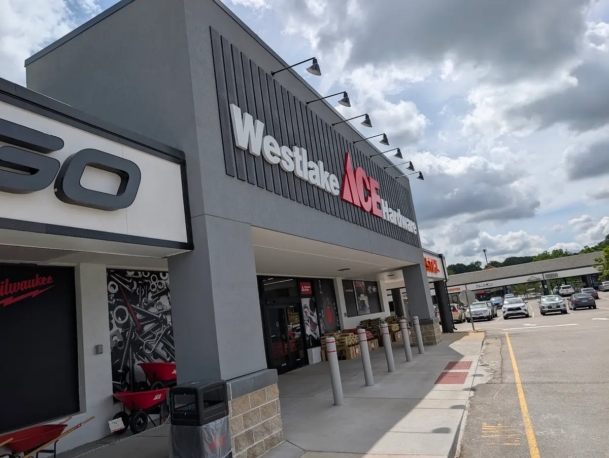 Dorsett Square — Shopping Malls in Maryland Heights